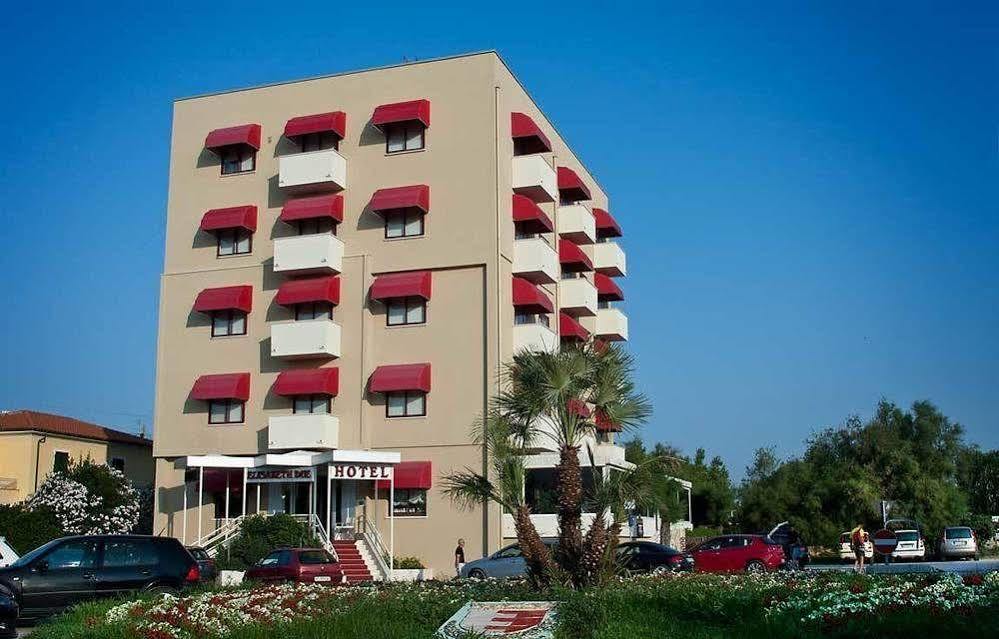 Hotel Elisabeth Due فانو المظهر الخارجي الصورة